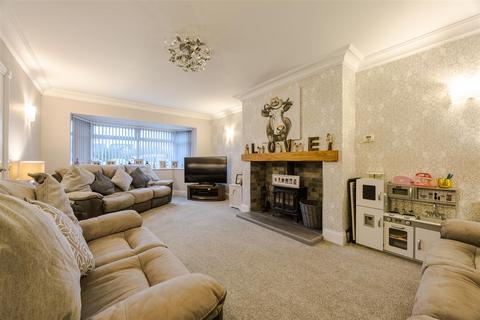 4 bedroom detached house for sale, Elm Way, Brigg