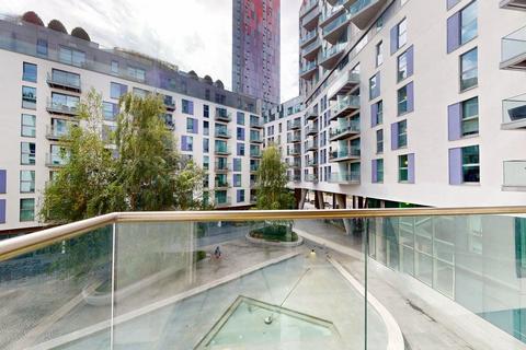 2 bedroom apartment to rent, Waterhouse Apartments, 3 Saffron Central Square, Croydon, CR0