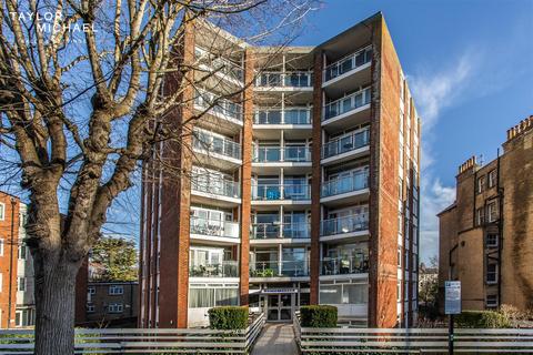 3 bedroom flat for sale, The Drive, Hove