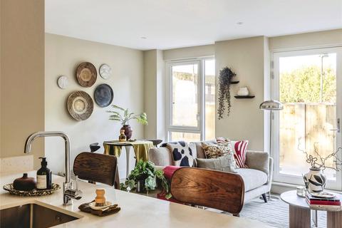 Apartment to rent, Momento, Renshaw's Yard, 28 Mill Mead, Staines, TW18