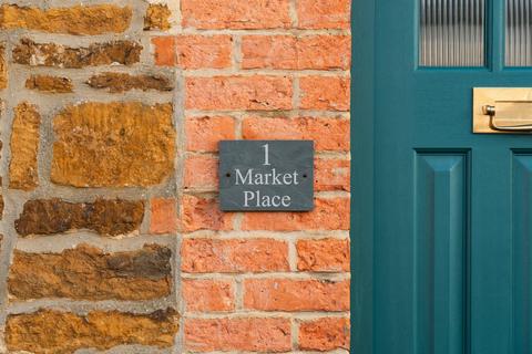 undefined, Market Place, Deddington, OX15