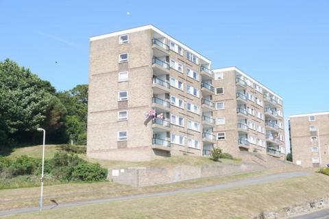 2 bedroom apartment to rent, Collingwood Rise, Folkestone CT20