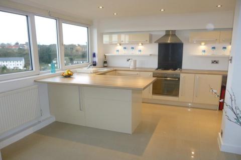 2 bedroom apartment to rent, Collingwood Rise, Folkestone CT20