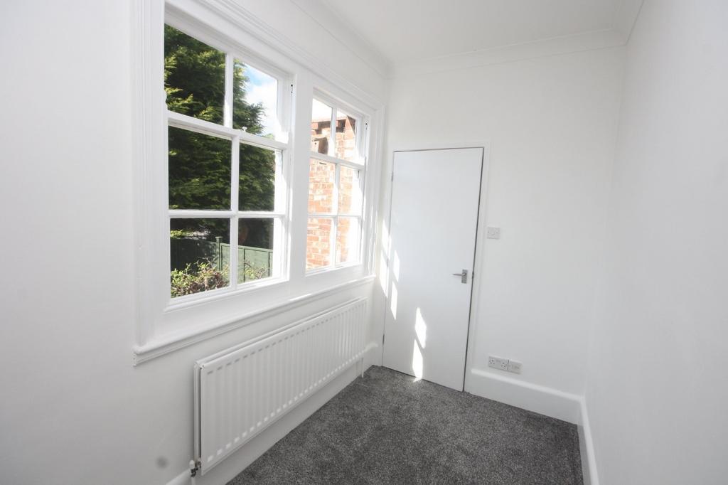 Bedroom/Nursery