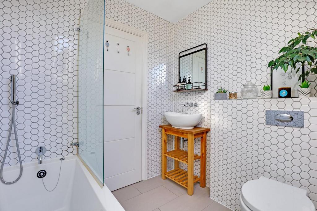 05-1c5c JHProp Wpen - Flat 5, 115 Croydon Road - 19.