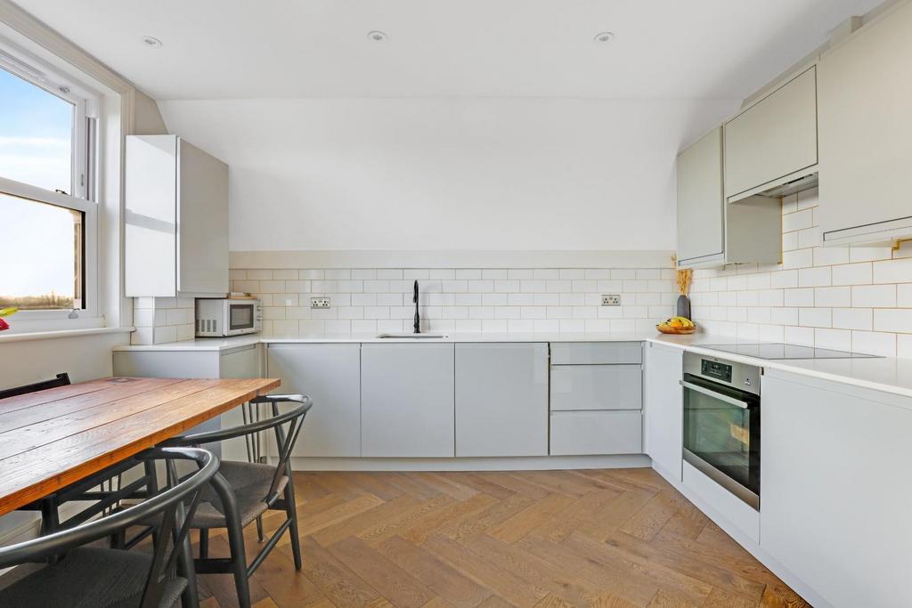 10-ab3f JHProp Wpen - Flat 5, 115 Croydon Road - 34.
