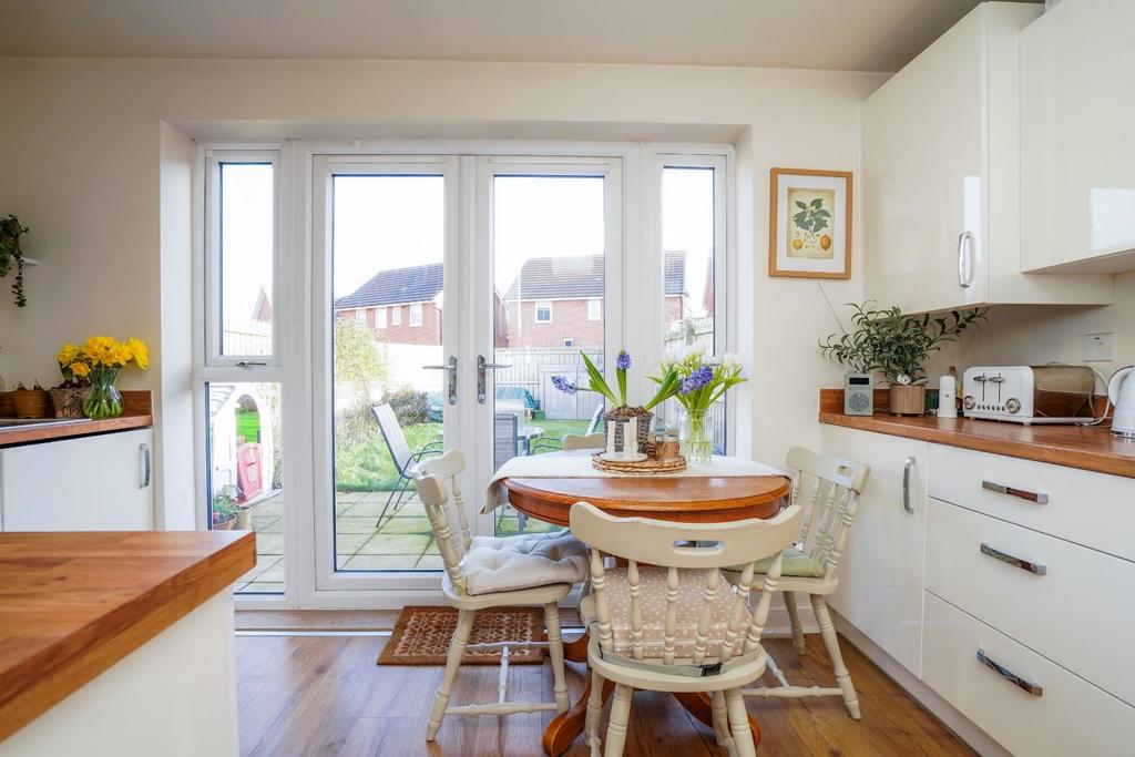 23 Orchard Drive, Barlby, YO8 5 NG DSC05580-2.jpg