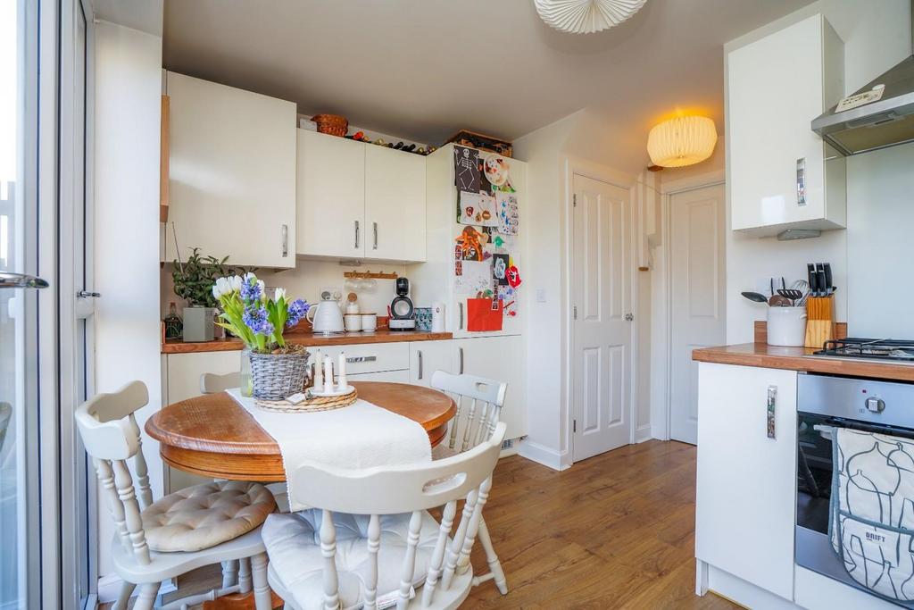 23 Orchard Drive, Barlby, YO8 5 NG DSC05583-2.jpg