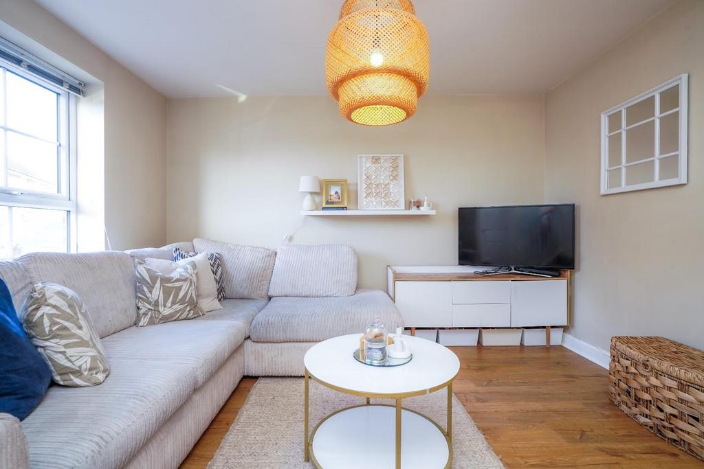 23 Orchard Drive, Barlby, YO8 5 NG DSC05588-2.jpg