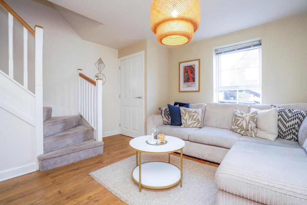 23 Orchard Drive, Barlby, YO8 5 NG DSC05591-2.jpg