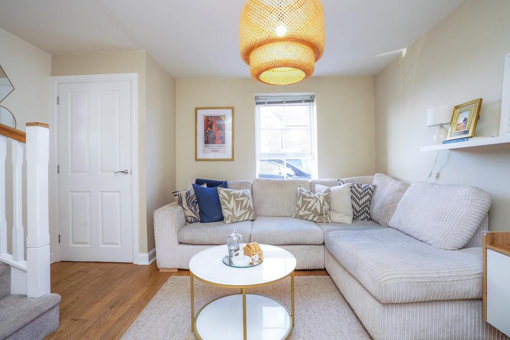 23 Orchard Drive, Barlby, YO8 5 NG DSC05590-2.jpg