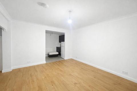 1 bedroom flat to rent, Brimsdown Avenue, Enfield