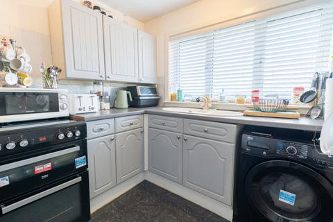 undefined, Currieside Avenue, Shotts, ML7