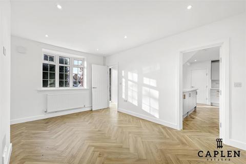 undefined, Rayleigh Road, Woodford Green