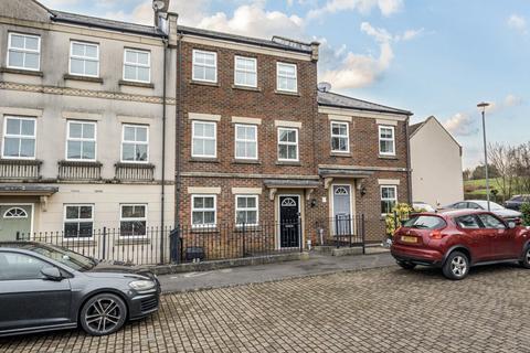 Dowland Close, Redhouse, Swindon