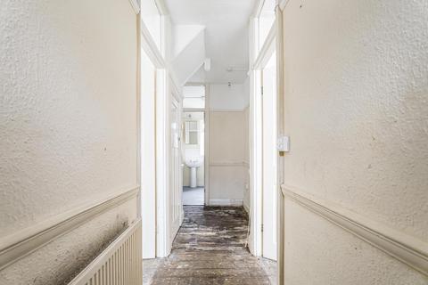 2 bedroom maisonette for sale, Craig Park Road, London