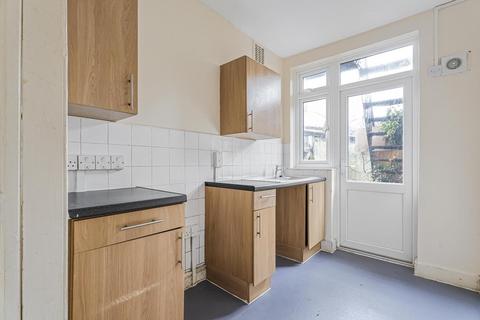 2 bedroom maisonette for sale, Craig Park Road, London