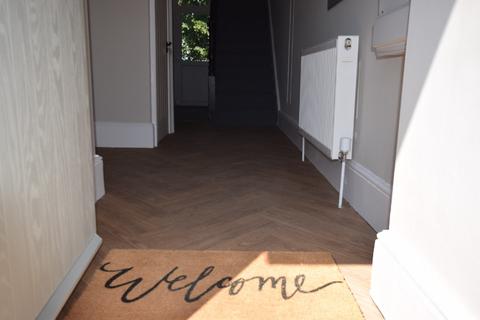 Studio to rent, Watkin Terrace, Northampton NN1