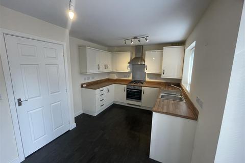 3 bedroom terraced house to rent, Meryton Grove, Kirkby-In-Ashfield NG17