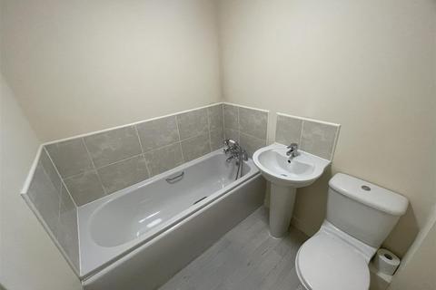 3 bedroom terraced house to rent, Meryton Grove, Kirkby-In-Ashfield NG17