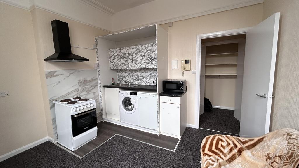 Apartment in Leicester - View 4