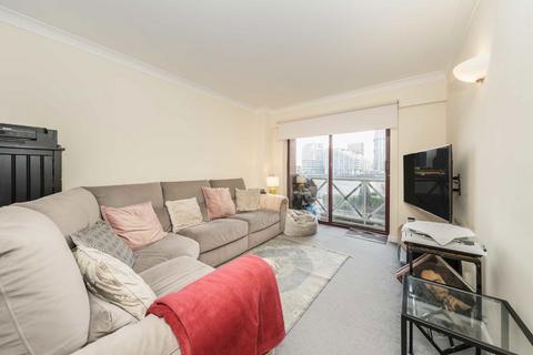 2 bedroom flat for sale, William Morris Way, London SW6