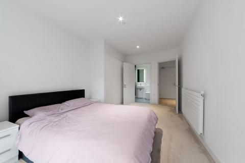 2 bedroom flat for sale, Flagship House, Royal Wharf, E16