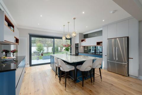 5 bedroom detached house for sale, Robert Smith Place, Lugton