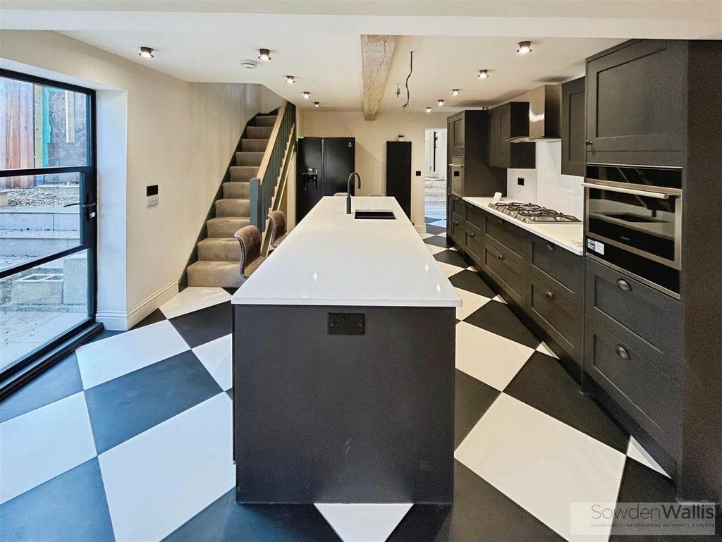 Kitchen / Breakfast Room