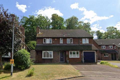 5 bedroom detached house for sale, Cornflower Close, Berkshire RG41