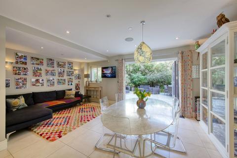 5 bedroom semi-detached house for sale, Clavering Place, London, SW12