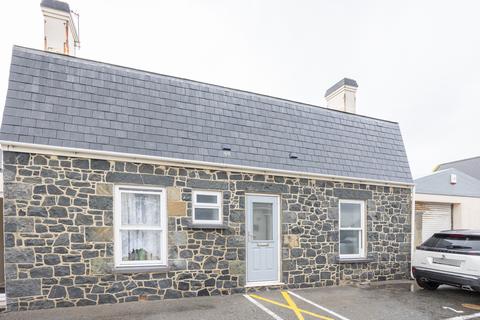 1 bedroom semi-detached house to rent, Cobo Coast Road, Castel, Guernsey