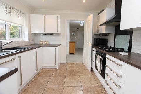 2 bedroom detached bungalow for sale, Greatfield Road, Kidderminster, DY11