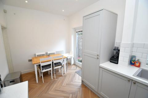 undefined, Montonfields Road, Eccles, M30