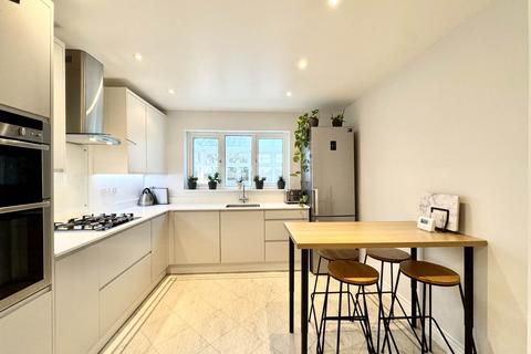 4 bedroom detached house for sale, The Spires, St Helens