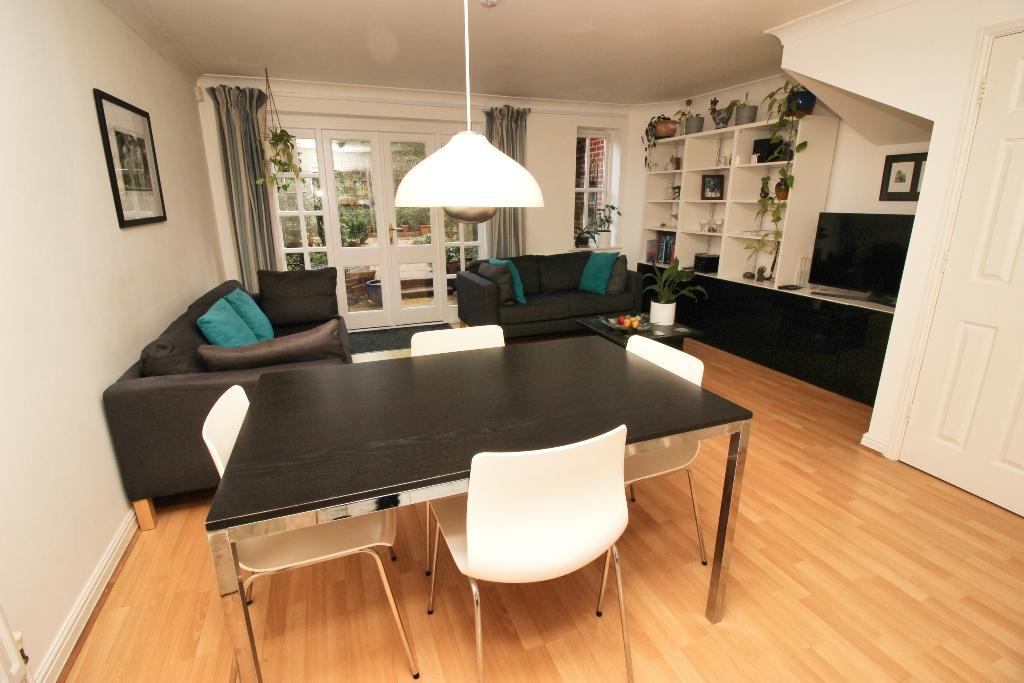 Lounge/Diner