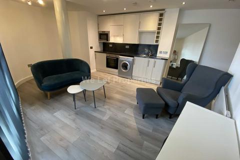 1 bedroom apartment to rent, Chapel Street, Salford M3