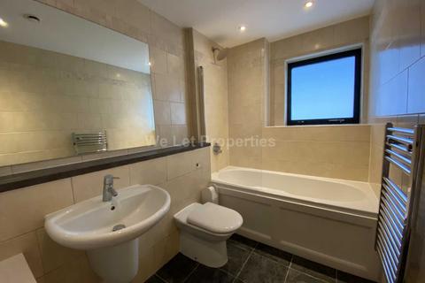 1 bedroom apartment to rent, Chapel Street, Salford M3