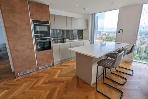 2 bedroom apartment to rent, Deansgate Square, Owen Street, Manchester