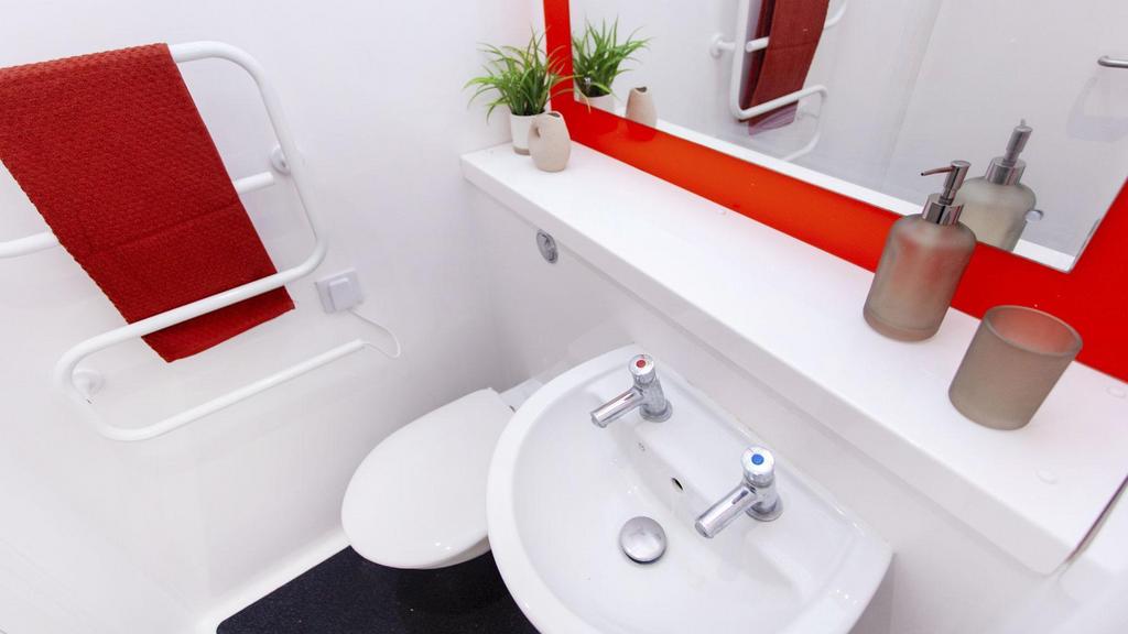Apartment in Reading, Reading Town Centre, Coley - View 3