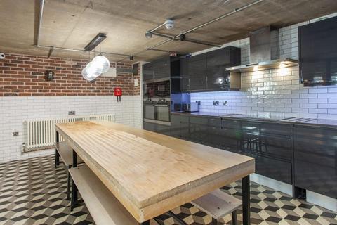 undefined, Kings Road, Reading RG1
