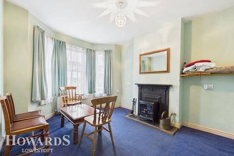 3 bedroom terraced house for sale, Gilpin Road, Lowestoft