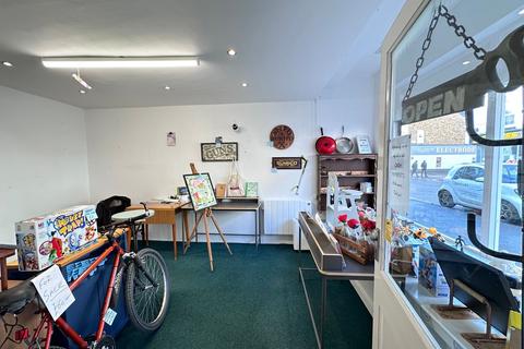 3 bedroom character property for sale, Victoria Road, Scarborough, YO11