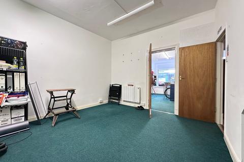 3 bedroom character property for sale, Victoria Road, Scarborough, YO11