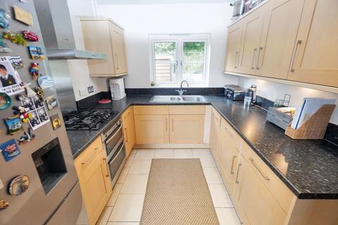 3 bedroom house for sale, Apple Tree Close, High Wycombe HP13