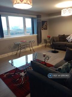 3 bedroom flat to rent, Napier Drive, Glasgow, G51