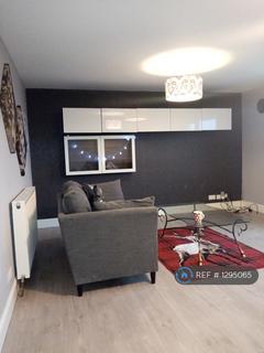 3 bedroom flat to rent, Napier Drive, Glasgow, G51