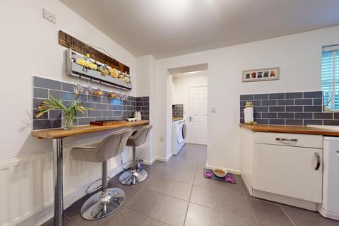 3 bedroom semi-detached house for sale, Broadacre, Gateshead, Tyne And Wear, NE10 8UW