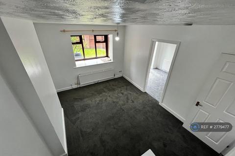 2 bedroom semi-detached house to rent, Tweedsdale Close, Whitefield, Manchester, M45