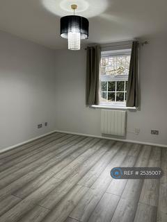 2 bedroom flat to rent, Sutton House, London, N21